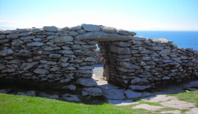 Le Dunbeg Fort - Jim Linwood - cc