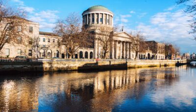 Les Four Courts à Dublin - © Madrugada Verde