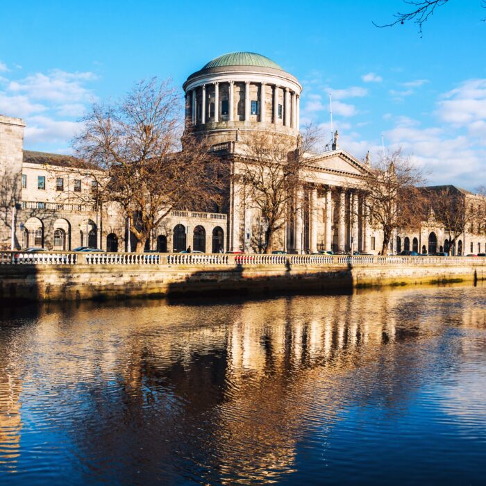 Les Four Courts à Dublin - © Madrugada Verde