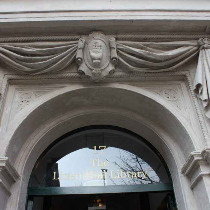 La Linen Hall Library - Ardfern - cc