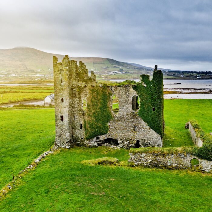 Ballycarbery castle - © lenawurm - Getty Images