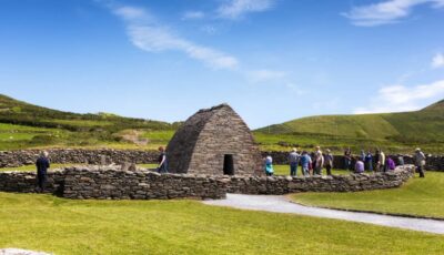 Le Gallarus oratory © Chris Hill Tourism Ireland