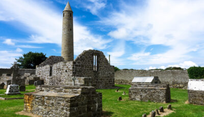 La Rattoo Round Tower - Bernard Healy - cc