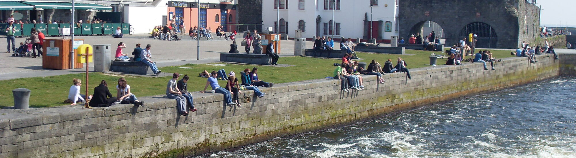 La Spanish arch à Galway - Barnacles Budget Accommodation - cc