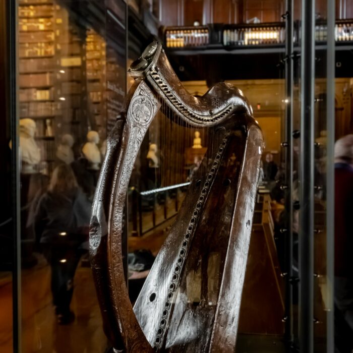 Harpe de Brian Boru - © EWY Media