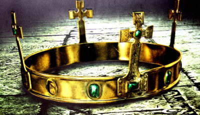 Une couronne - trainjason - cc