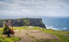 Une joueuse de Harpe en Irlande - © Dawid