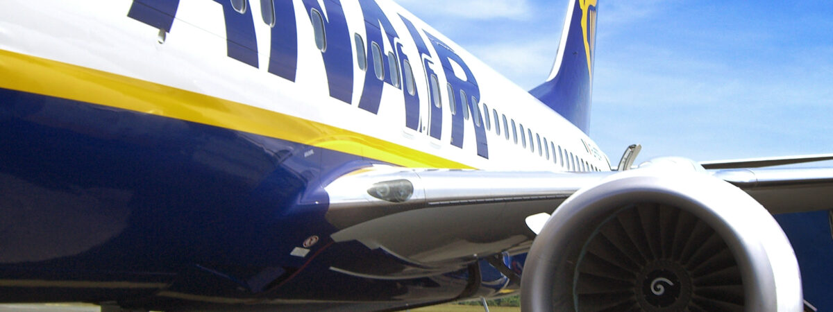 Un avion de la flotte Ryanair - Mikel Ortega - cc