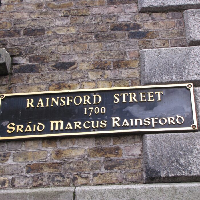 Une plaque en gaélique irlandais - Ben - cc