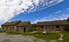 L'Irish Famine Cottage - MarianOne - cc