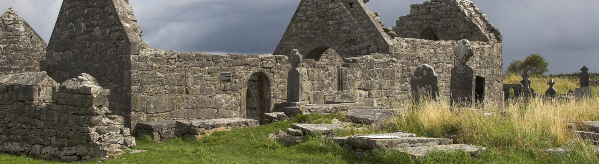 La Killeany Abbey - <a href=