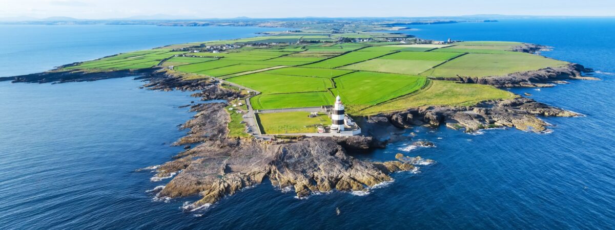 Vue sur Hook Head et son phare - © svetok30