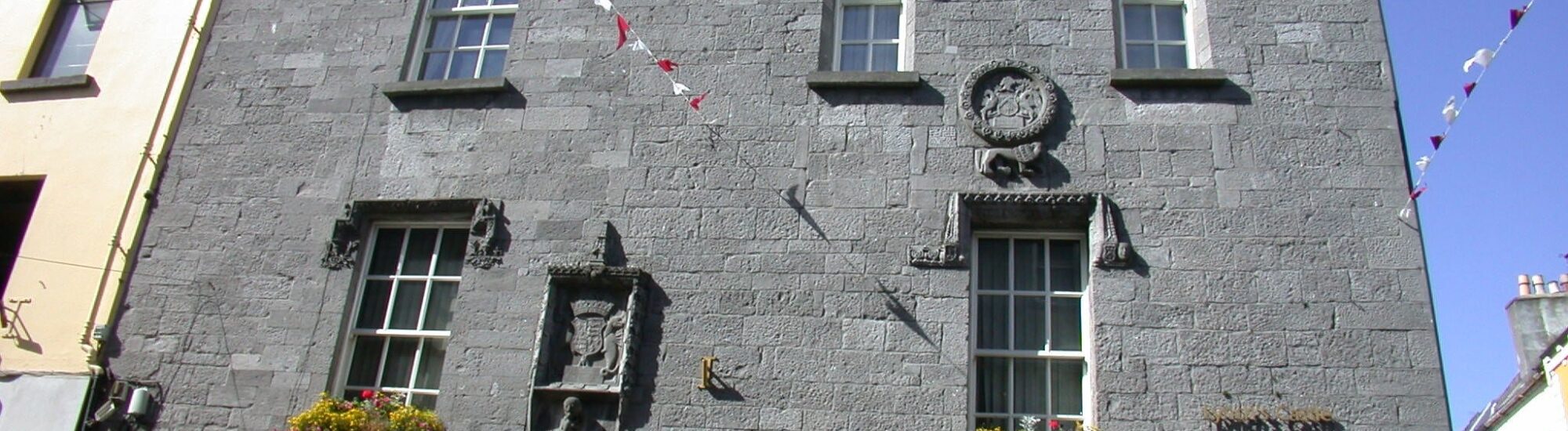 Le Lynch castle de Galway - Wally Hartshorn - cc