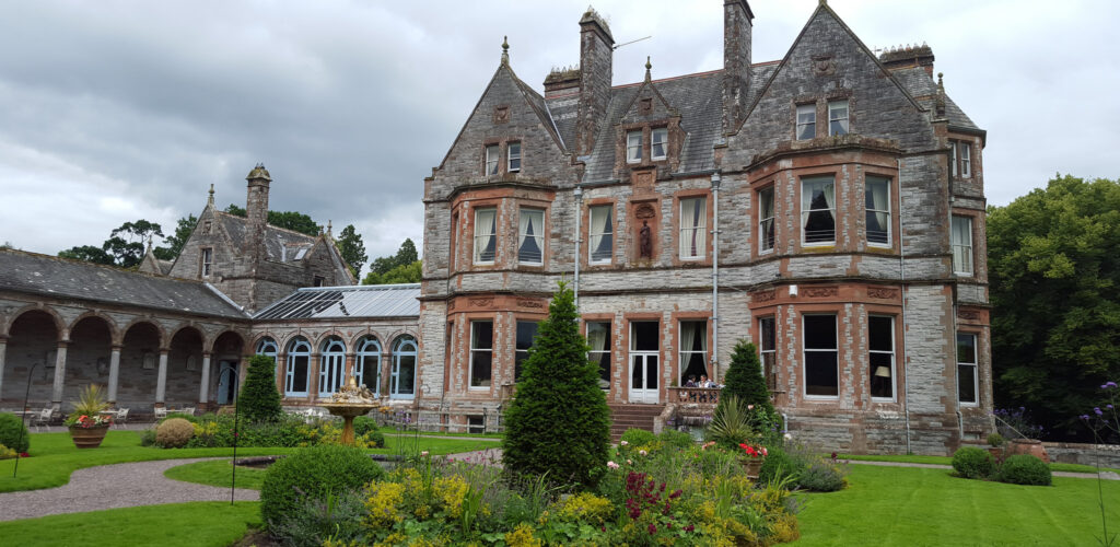 Le Castle Leslie - malavoda - cc