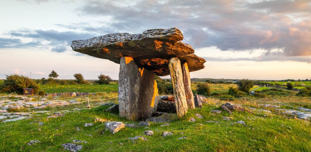 Dolmen de Poulnabrone - © seanfitz09 - Getty Images