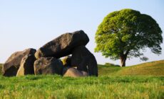 Le Giant's Ring - robertpaulyoung - cc