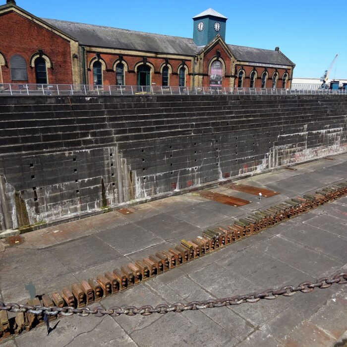 Le Titanic's Dock and Pump-House - Serge LAROCHE - cc