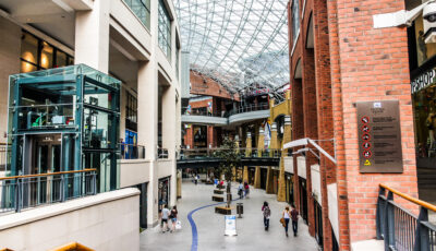 Allées commcerciales du Victoria Square à Belfast - William Murphy - cc