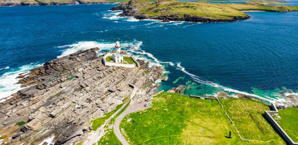 Vue sur le phare de Valentia Island - © MNStudio