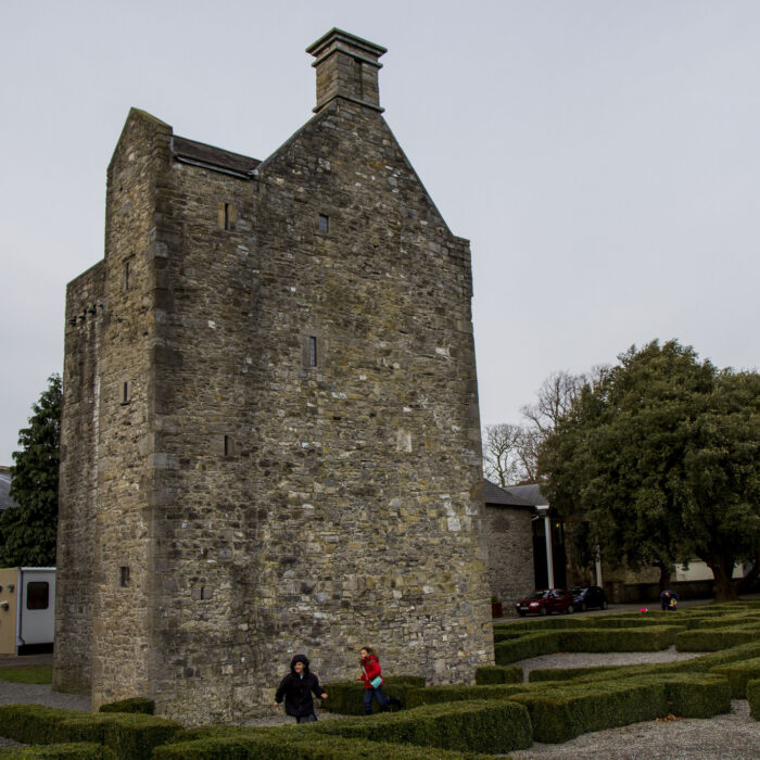 Le Ashtown Castle - frogtrail images - cc