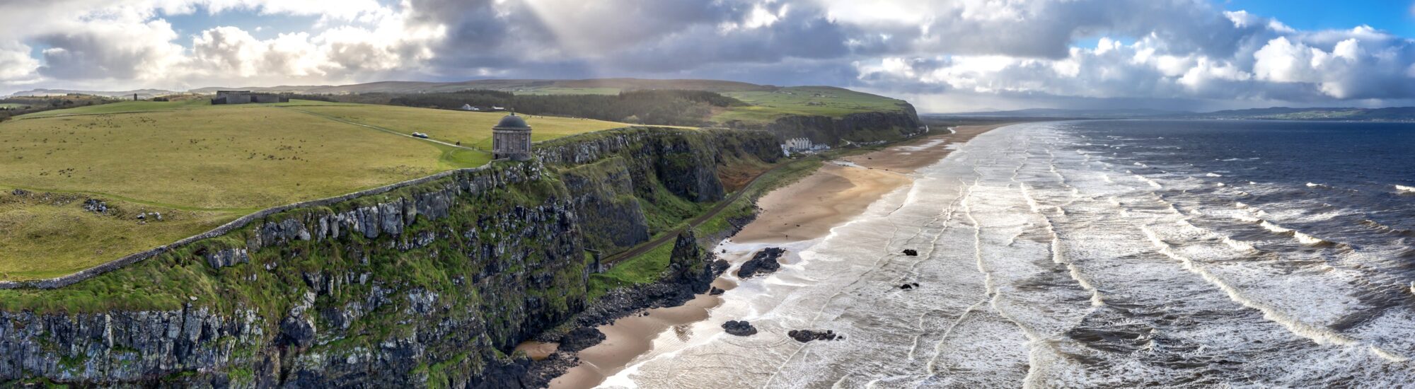 La Downhill beach - © Lukassek 