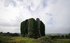 Le Puck's Castle - Rob Hurson - cc