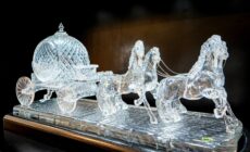Une pièce en crystal de la Waterford House of Crystal - Bro. Jeffrey Pioquinto, SJ - cc
