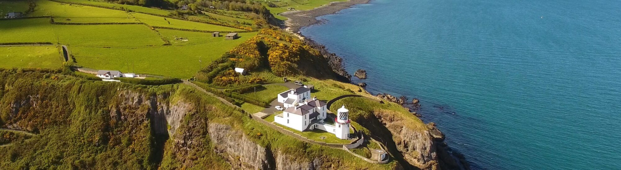 Le Blackhead Lighthouse - © peter
