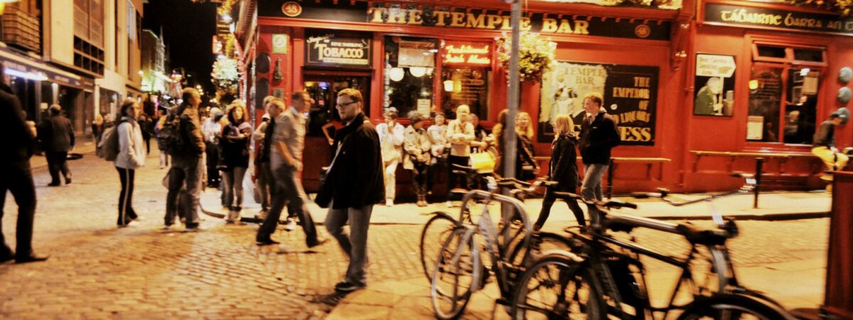 Temple Bar - SarahElizabethC. - cc