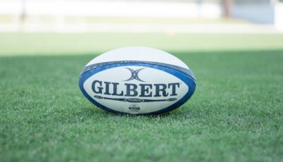 Un ballon de rugby - Domaine public