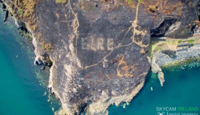 L'inscription Eire après l'incendie - Skycam Ireland