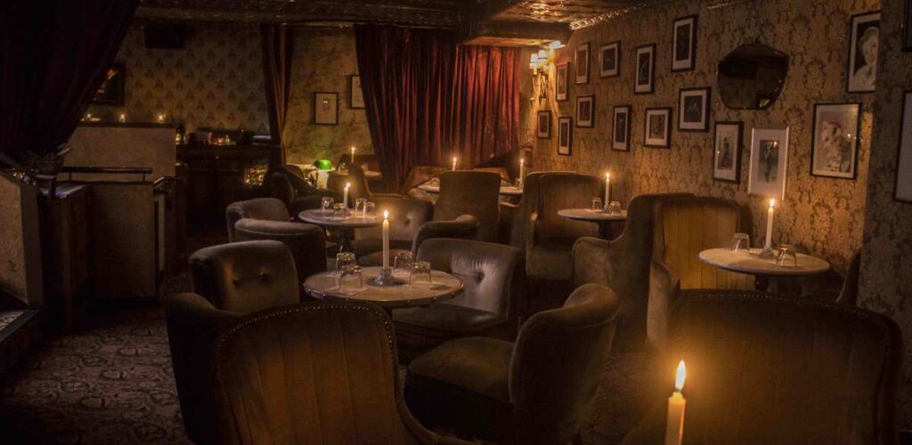 Le Vintage Cocktail Club - https://vintagecocktailclub.com/