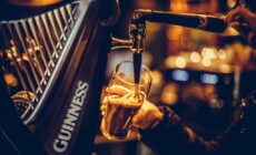 Une Guinness en train d'être servie - © bizoo_n