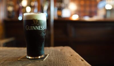 Une pinte de Guinness en Irlande