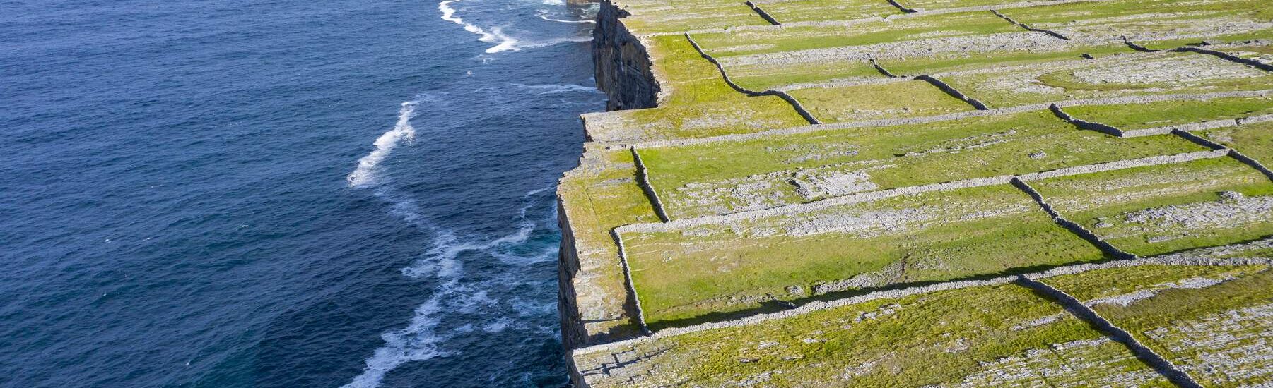 Les Falaises d'Inishmore (Cliffs of Aran) - © Failte Ireland/Tourism Ireland