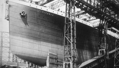 Le Titanic en construction - Domaine public