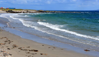 Une plage de Spiddal, près de la découverte archéologique - Keith Ewing - cc