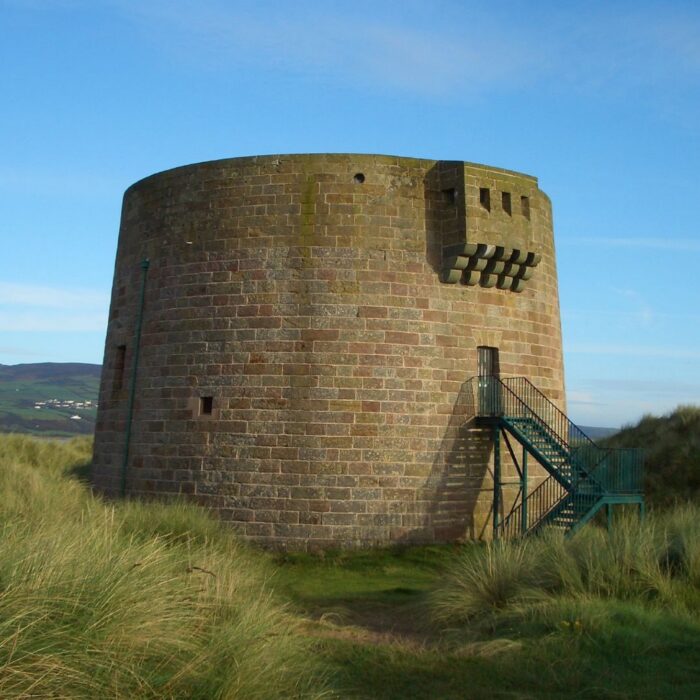 La Magilligan Martello Tower - lizsmith - cc