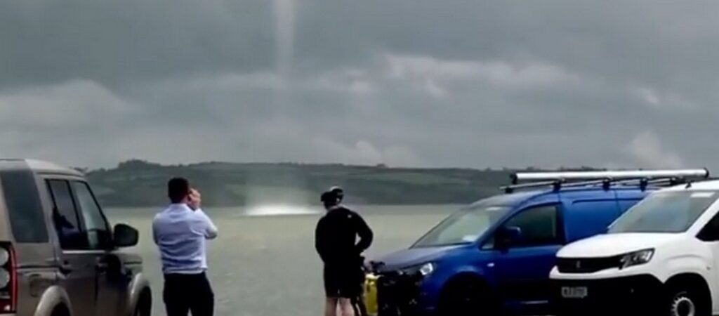 Mini tornade aquatique dans le comté de Kerry