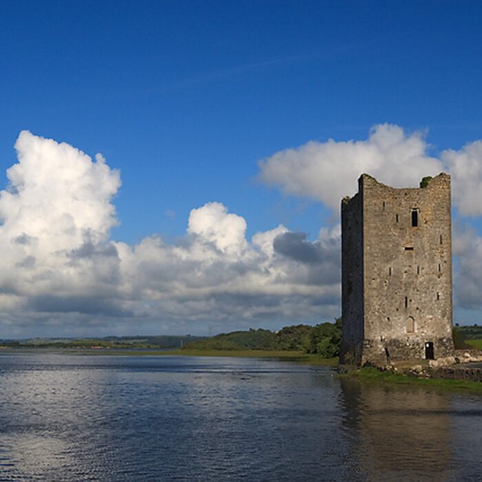 Le Belvelly castle - Mike Searle - cc