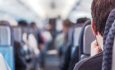 Dans l'avion - Domaine public