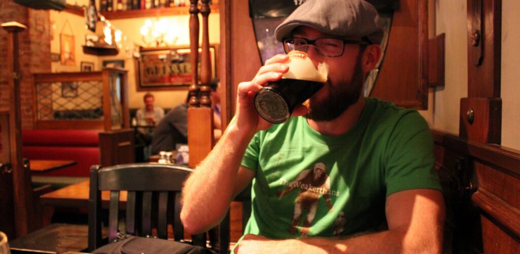 Prenez le temps de vous poser dans un Irish Pub – RyAwesome – cc