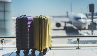 Des bagages à l'aéroport - © ImYanis