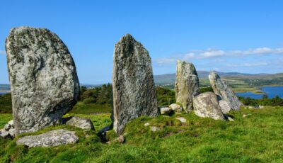 Eightercua Stone Row - © Yggdrasill