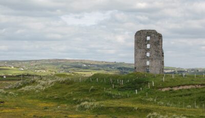 Le Dough castle - Robert Linsdell- cc