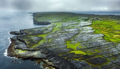 Vue aérienne sur Inishmore - © Viktor Posnov