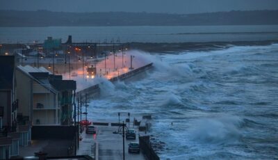 Tempête à Tramore en Irlande - © JORGE CORCUERA