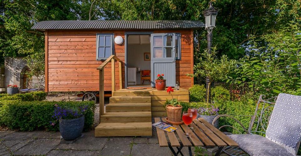 Hawthorn Hut Kilkenny Glamping at Jenkinstown House
