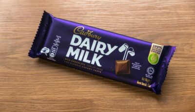 Une tablette de Dairy Milk de Cadbury - MohamadFaizal