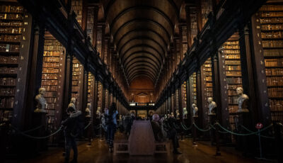 La Vieille bibliothèque de Trinity College à Dublin - © Andres Conema